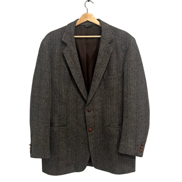 John-Peter Men's Vintage Wool‎ Tweed Sport Coat 44L half lined and hand detail.
